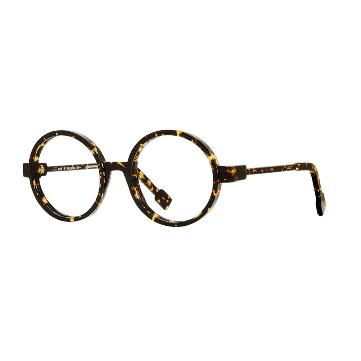 Anne et Valentin TOPO 24c54 (3q view)