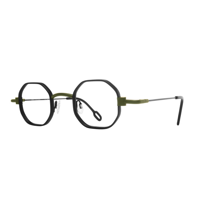 Anne et Valentin Mecatonic 22c45 (3q view)