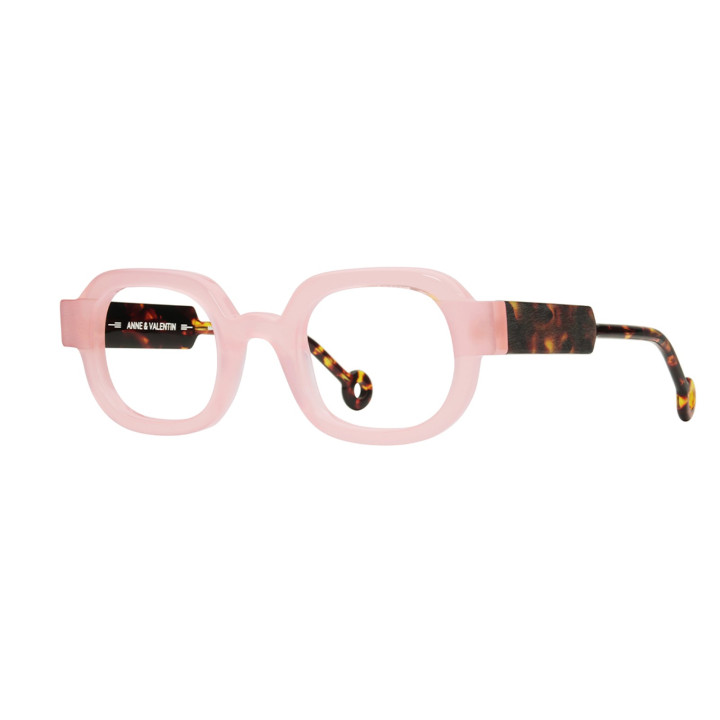 Anne et Valentin Watz 23C22 ( 3q view)