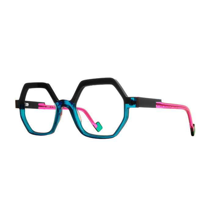 Anne et Valentin Logik 22c27 (3q view)