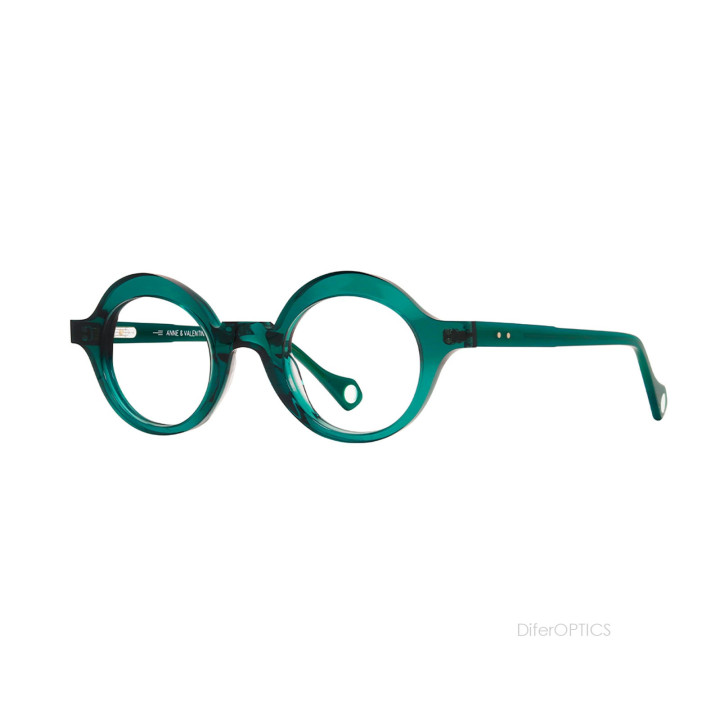 Anne et Valentin Bilbao 23C38 (3q view)