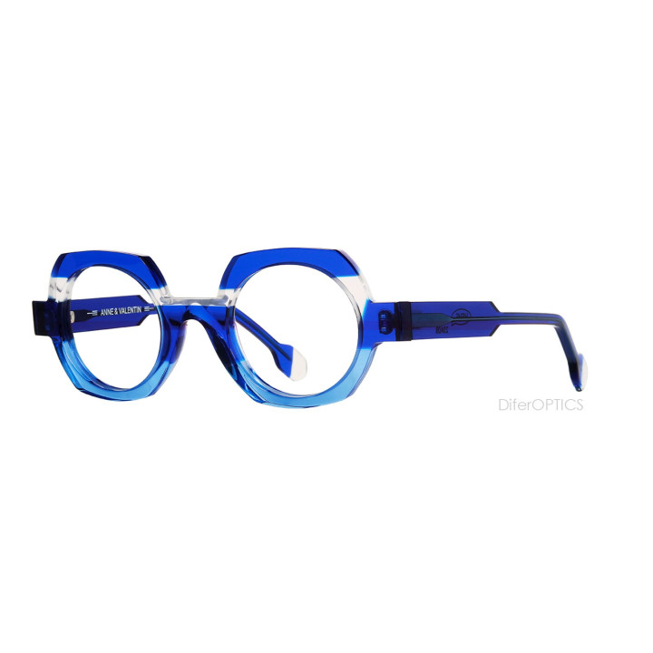 Anne et Valentin HEHE 23A08 (3q view)