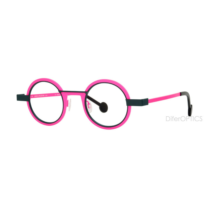 Anne et Valentin WELLOK 25a24 ( 3q view)
