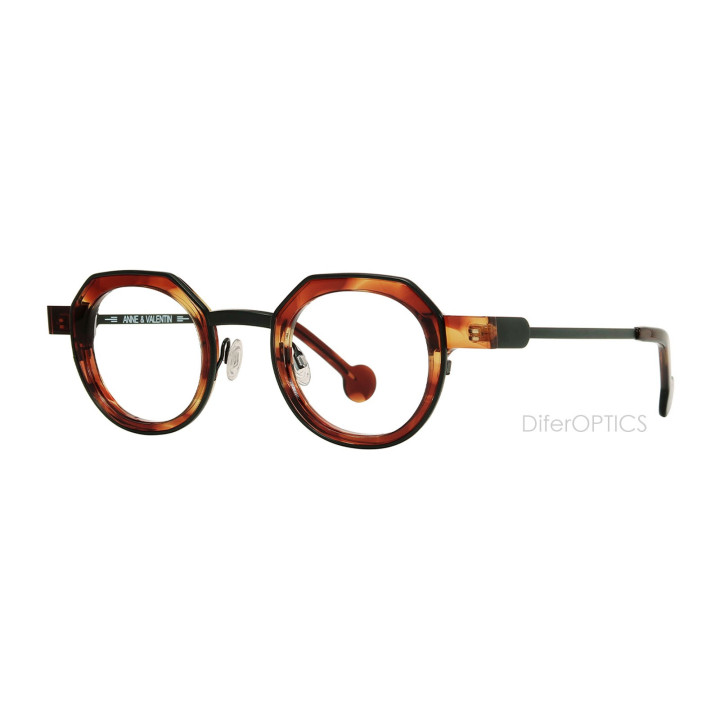 Anne et Valentin Balka 23c03 (3q view)