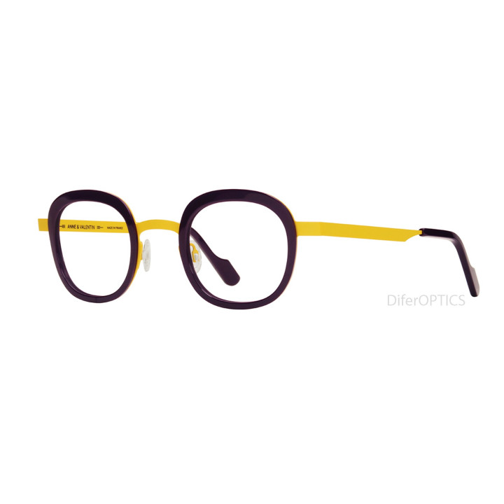Anne et Valentin 24B12 (3q view)