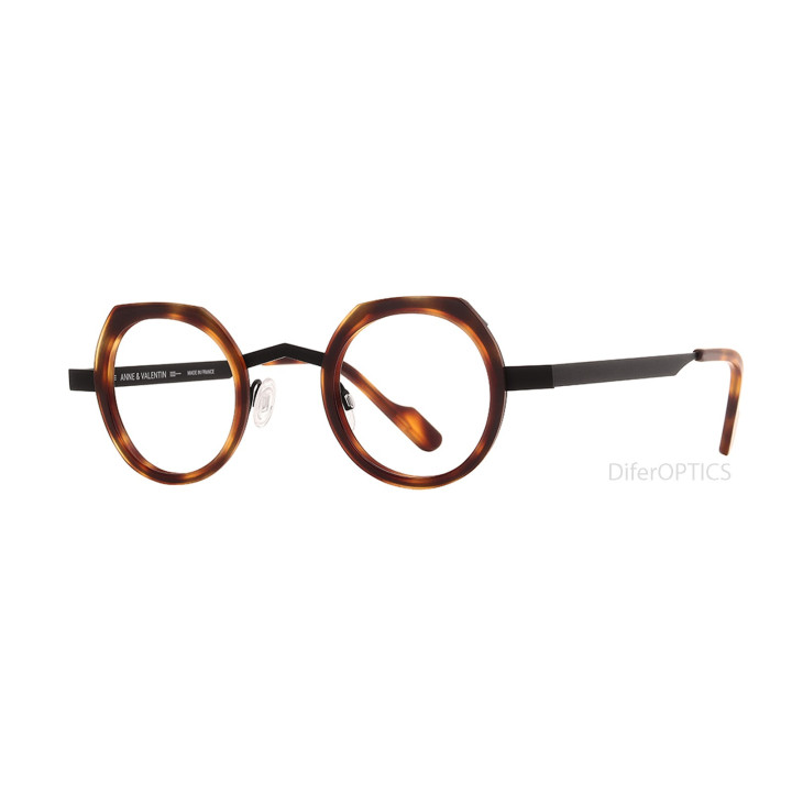 Anne et Valentin FELIZ U104 (3q view)