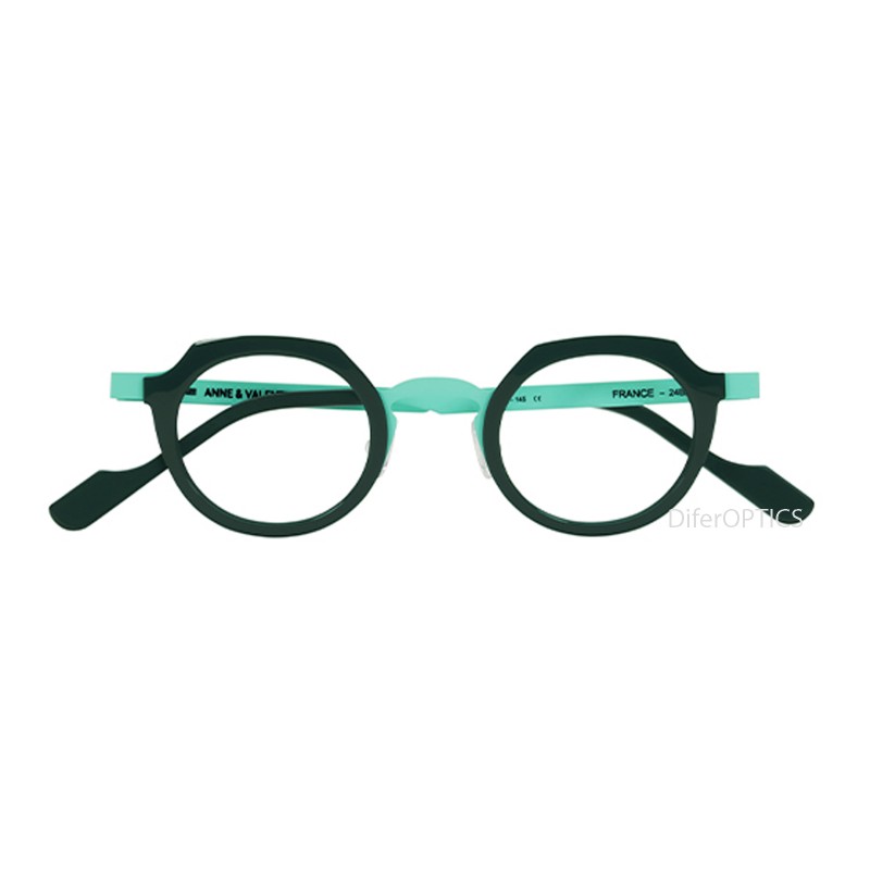 Anne et Valentin France 24B20