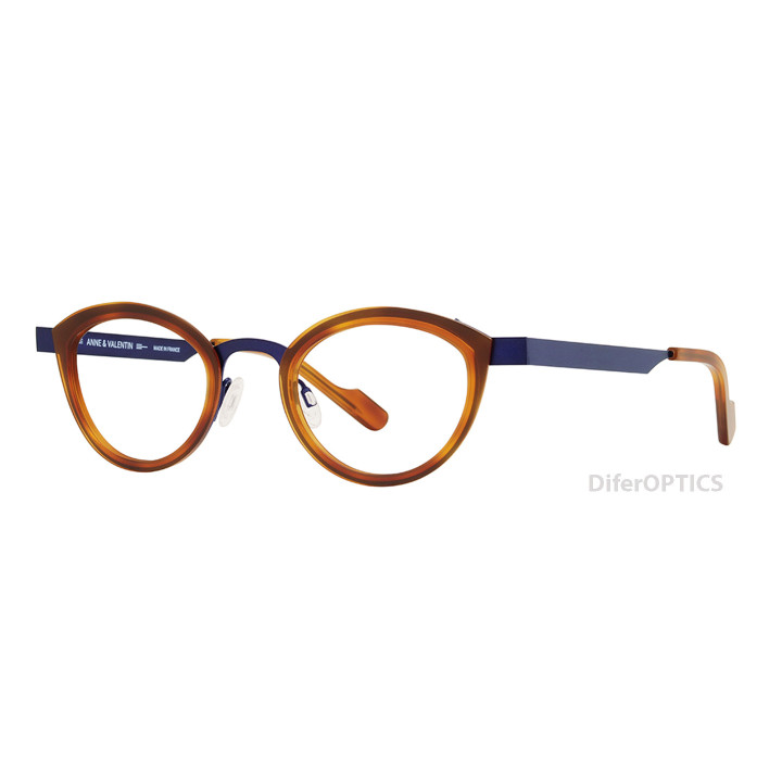 Anne et Valentin Fossette U138 (3q view)
