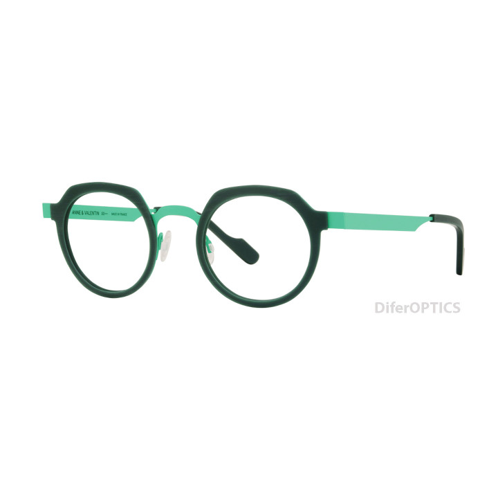 Anne et Valentin Fanely 25b25 (3q view)