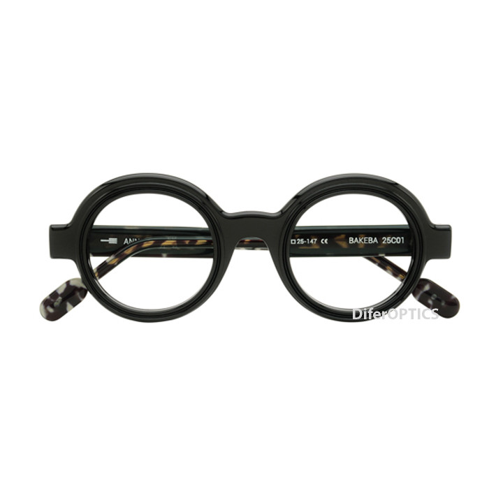 Anne et Valentin Bakeba 25c01