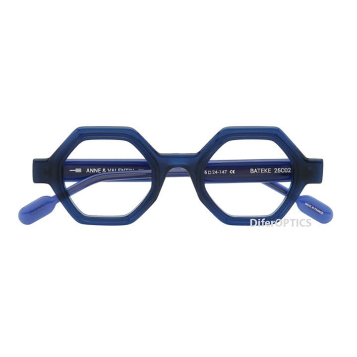 Anne et Valentin Bateke 25c02