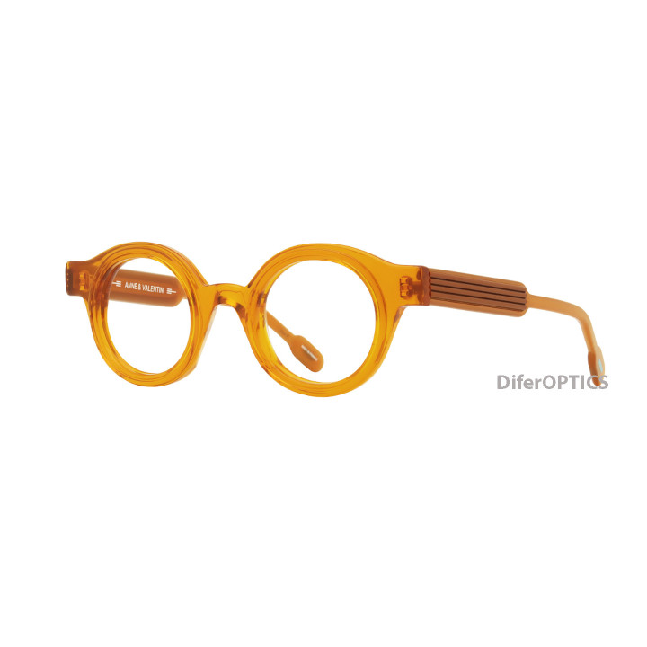 Anne et Valentin Bikoko 25c01 (vista 3q)