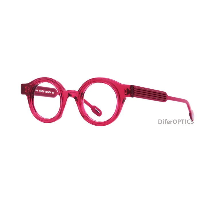 Anne et Valentin Bikoko 25c05 (vista 3q)