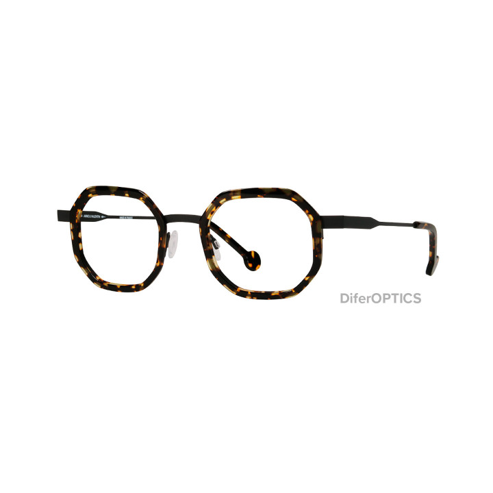 Anne et Valentin Fabella 25B30 (3q view)