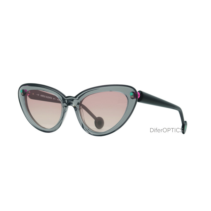 Anne et Valentin Blung 24A15 (3q view)