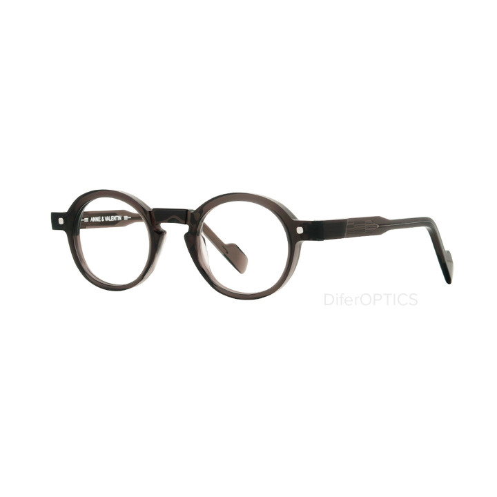 Anne et Valentin Jelis 26A05 (vista 3q)