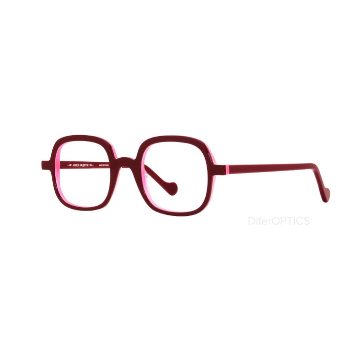 Anne et Valentin Alizee 26a48 (3q view)