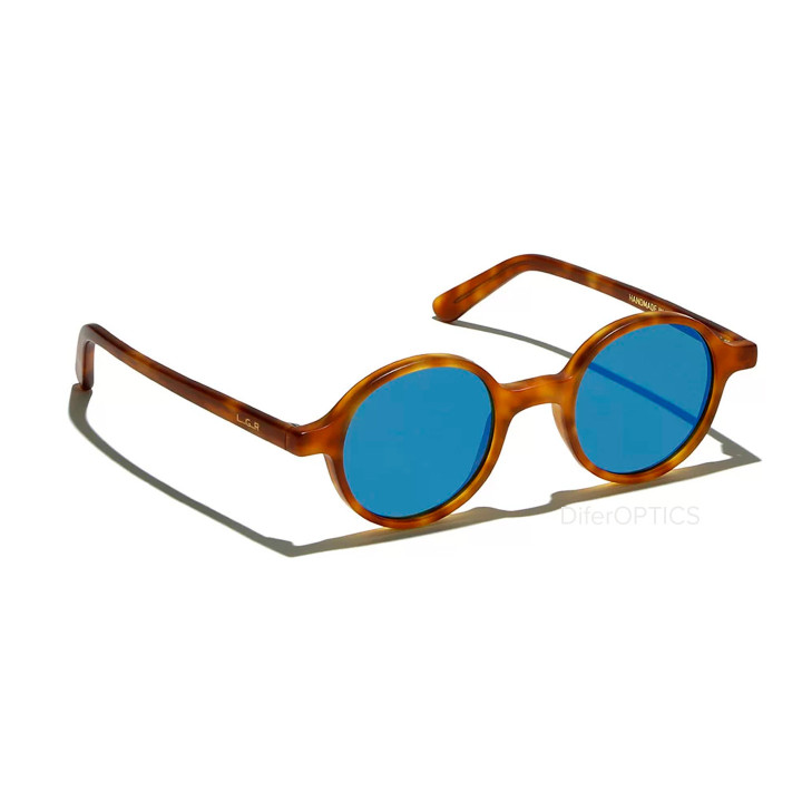 LGR Reunion Sun Havana Chiaro Matt 02 // Flat Blue Mirror (3q view)
