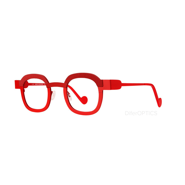 Anne et Valentin VARIATO 23A15 (3q view)