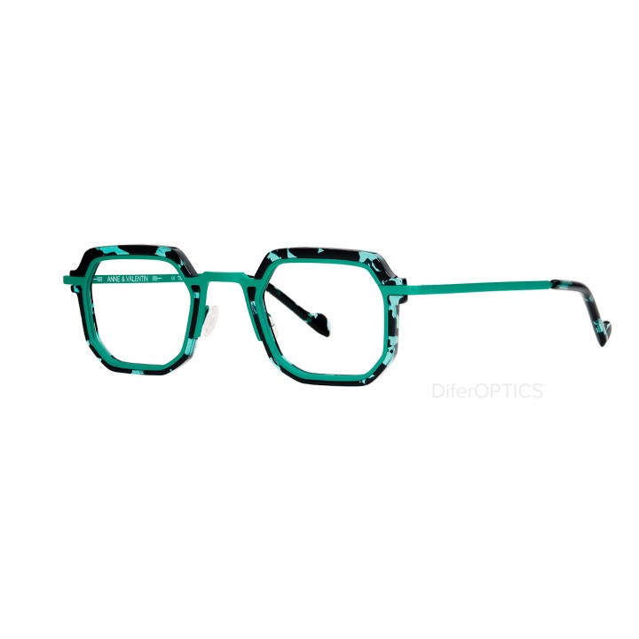 Anne et Valentin 24A05 (3q view)