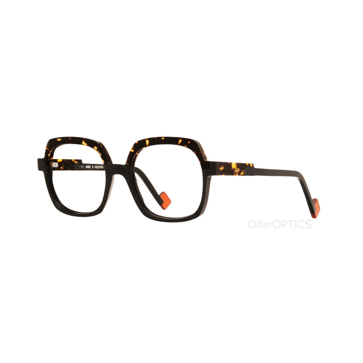 Anne et Valentin Lolife 25c43 (3q view)