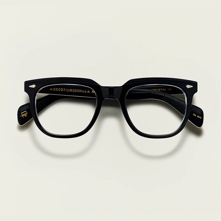 The Yontif in Black