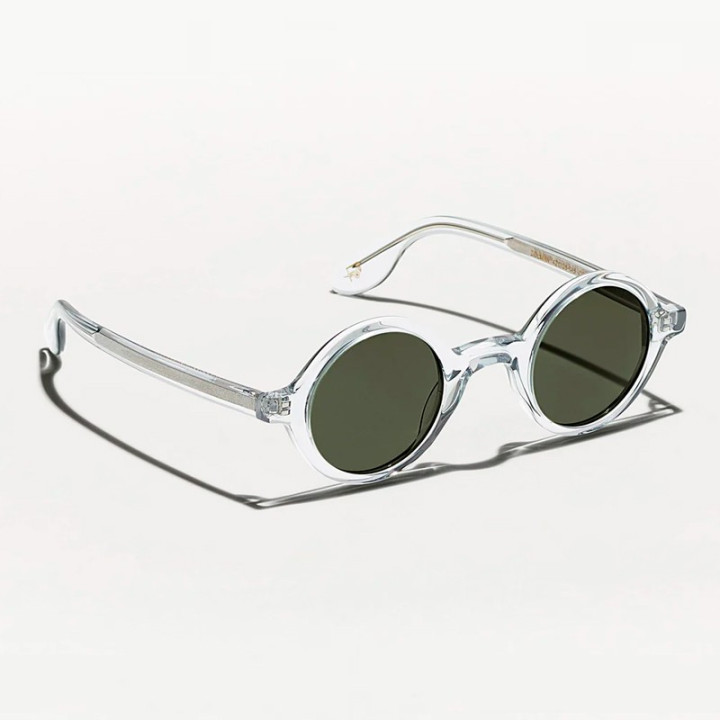 Las Zolman sun en light grey con lentes minerales G-15 vista 3q