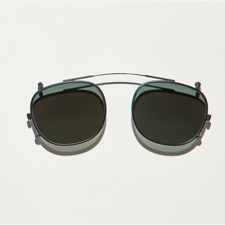 El clip on Cliptosh en matte black
