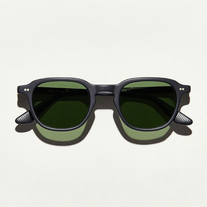The Billik Sun in Matte Black with G15 glass lenses