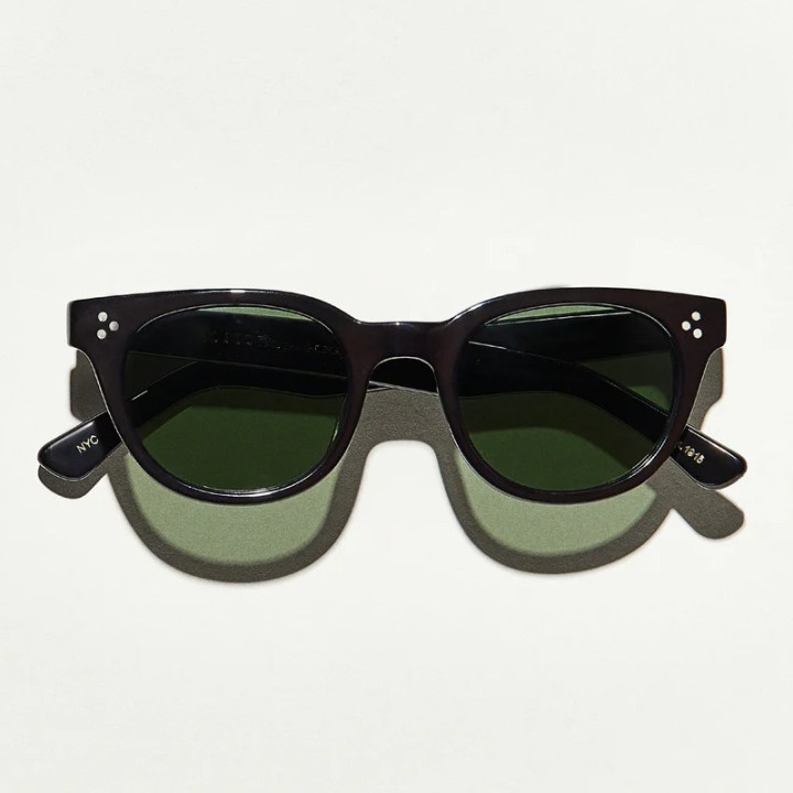 Las Vilda Sun en Black