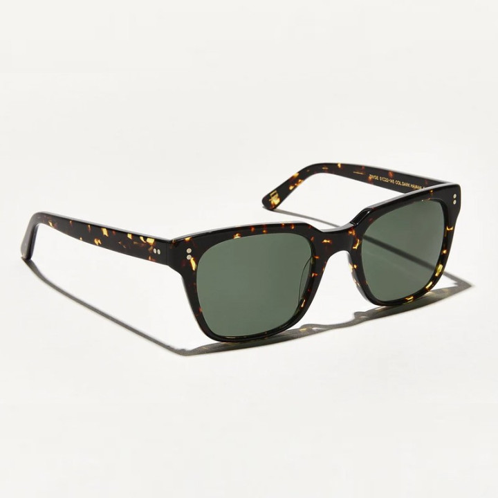 Las Zayde Sun en dark Havana con lentes minerales G15 (vista 3q)