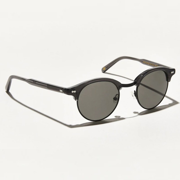 Las Aidim Sun en Grey black con lentes grises minerales vista 3q