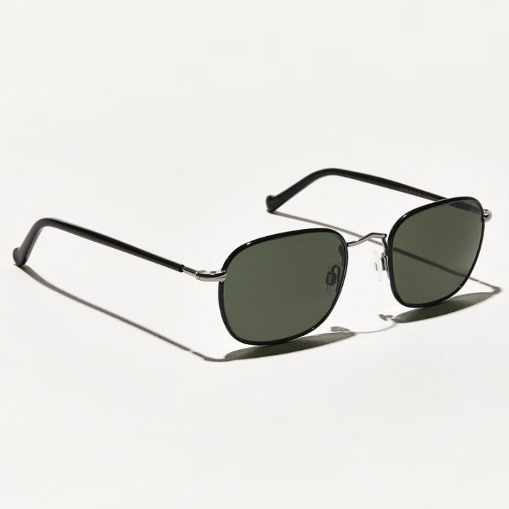 Las Schlep Sun en black gunmetal con lentes G15 minerales (vista 3q)