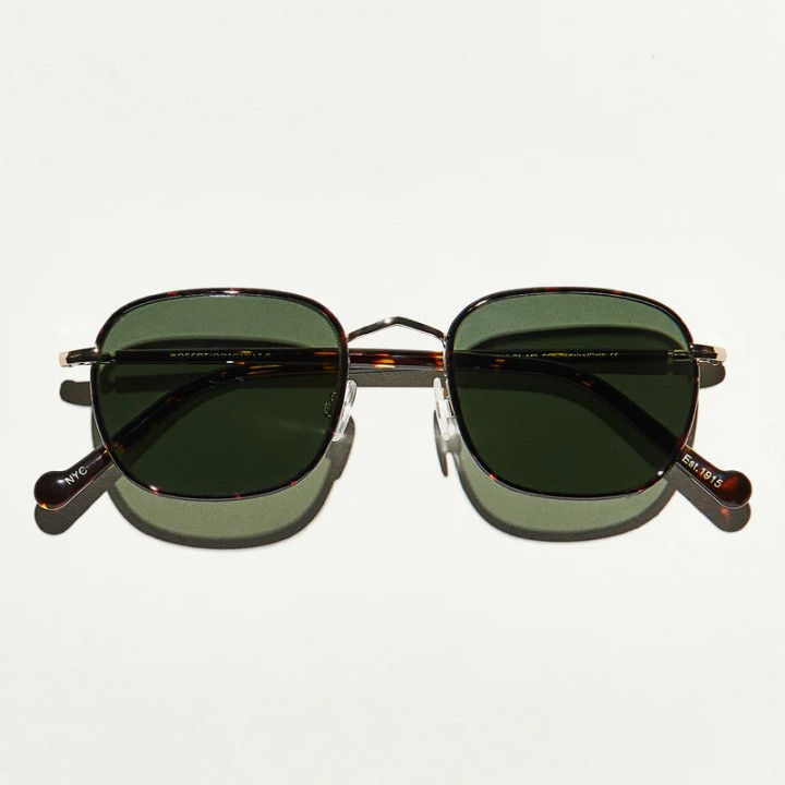 Las Schlep Sun en tortoise gold con lentes G15 minerales