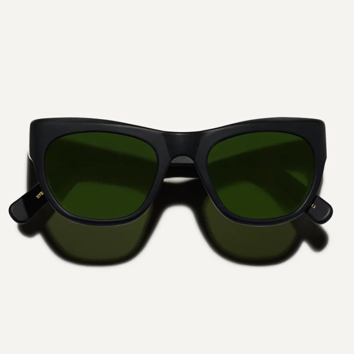 Las Pushkin Sun en matte black con lentes minerales G15