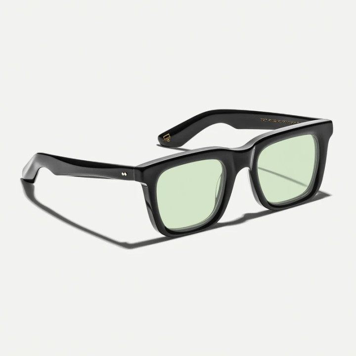 Las  Rizik Black con limelight Custom tinted lenses vista 3q