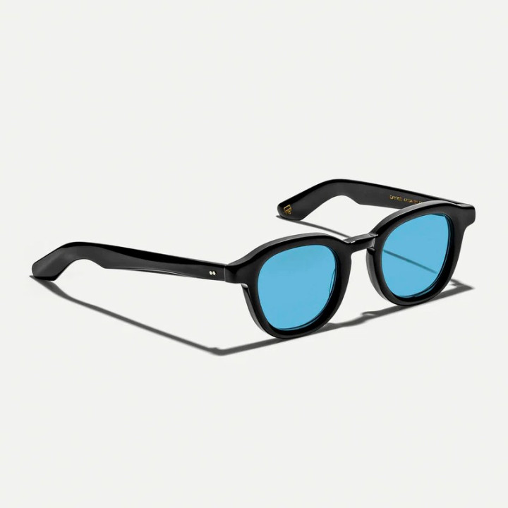 Las Dahven Black con lentes Celebrity Blue custom made tints (vista 3q)