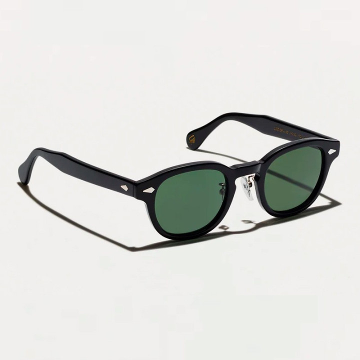 The LEMTOSH SUN with metal nose pads matte black (3q view)