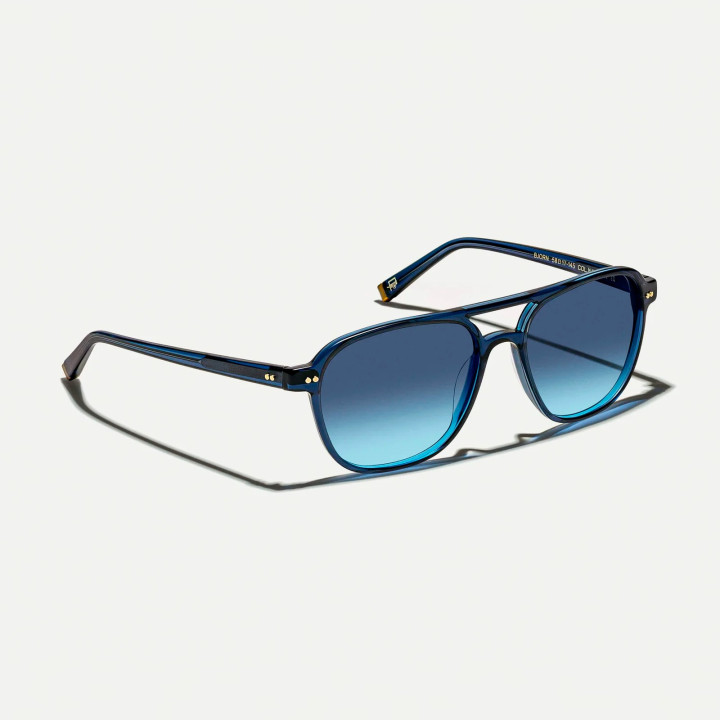 Moscot Bjorn Sun limited edition en Navy con denim blue tinted custom made tint lenses (vista 3q)