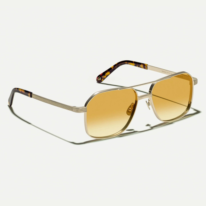 Las Mingle Sun en Gold con Chestnut Fade CMT lenses  (vista 3q)