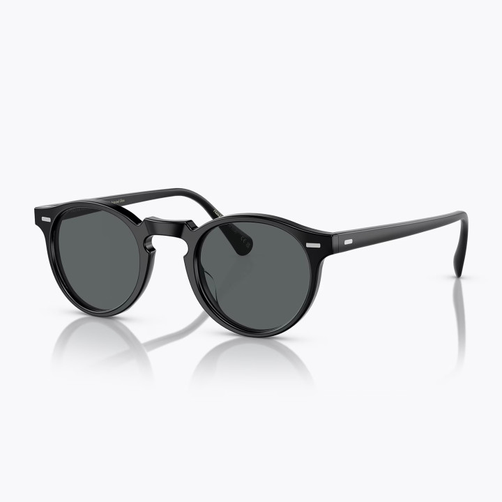Oliver Peoples Gregory Peck Sun Semi matte Black grey polar (3q view)